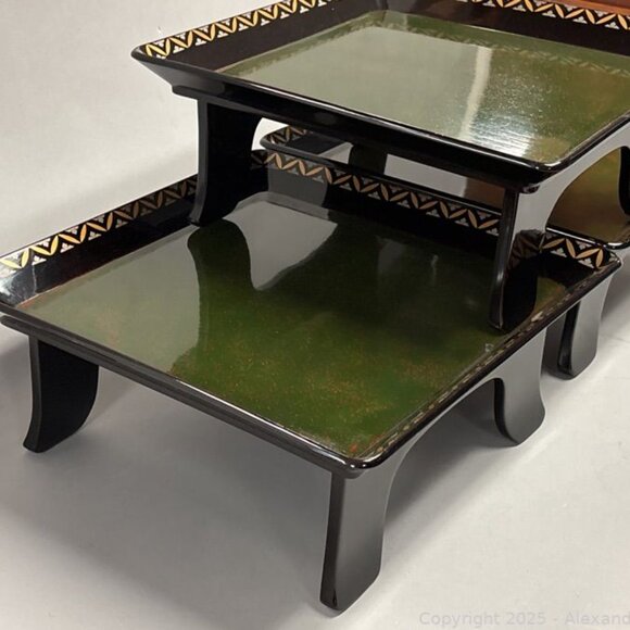 3 Vintage Japanese Ozen Trays – Lacquerware Footed Serving Trays – Green/Red - Picture 5 of 5